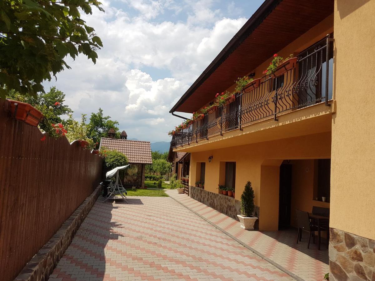 Вилла Casa Ovesia Сэчеле Экстерьер фото
