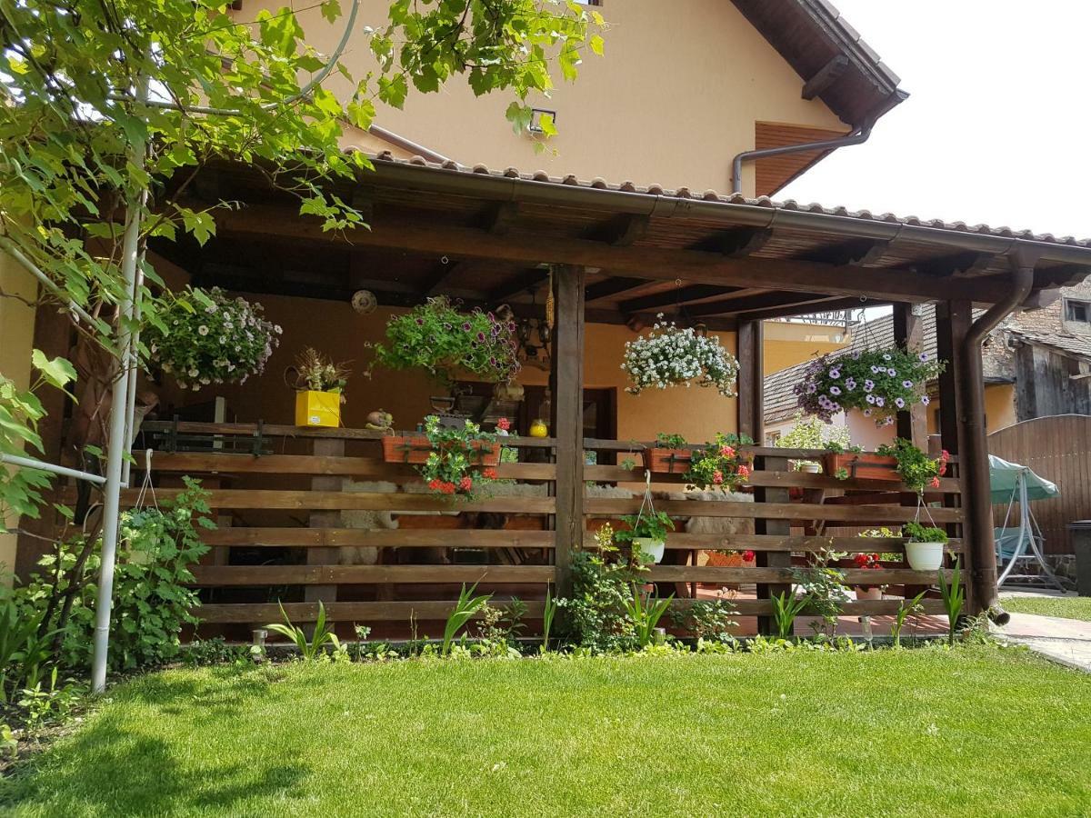 Вилла Casa Ovesia Сэчеле Экстерьер фото